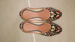 Floral Embroidered  Ethnic Juttis