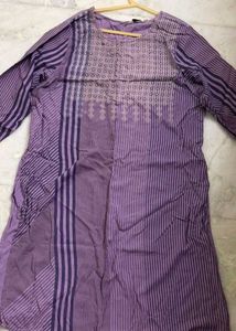 Patterned Tops Bundle - Size Medium