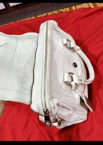 Chic White Leather Handbag