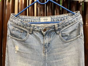 Light Wash Ripped Jeans