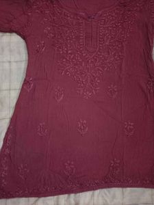Embroidered Chikankari Kurta