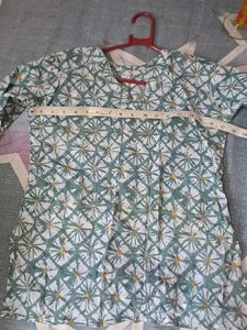 Stylish Women's Kurtis (Set of 2)