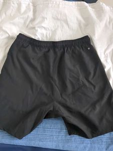Yousta Black Shorts Size 32