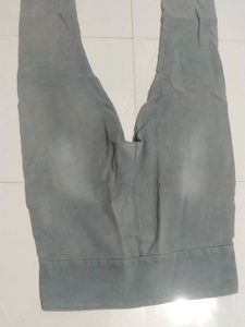 Stylish Women's Grey Denim Jeans