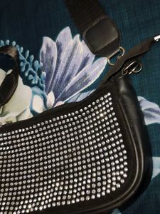 diamond sling bag