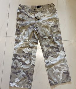 Beige camo cargo pants 🤍✨