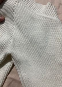 Chic Ribbed V-Neck Sweater