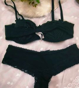 Black Lace Bra and Panty Set