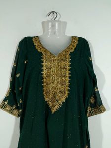 Elegant Emerald Green &amp; Gold Embroidered Indian Su