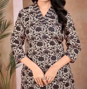 Elegant Floral Print Kurta