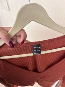 SHEIN RIBBED BROWN TOP