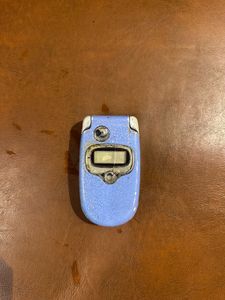 Motorola V300 Vintage Flip Phone