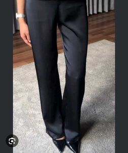 Chic Black Wide-Leg Satin Pants