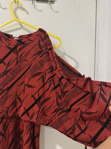 Rust cold shoulder pattern top