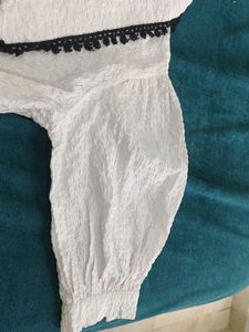 Chic White Textured Crop Top