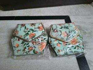 Set of 2 Floral Clutches