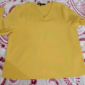 Stylish Yellow V-Neck Top