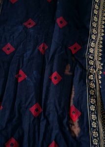 Elegant Black &amp; Red Kurta Set