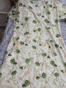 Elegant White &amp; Green Floral Kurta