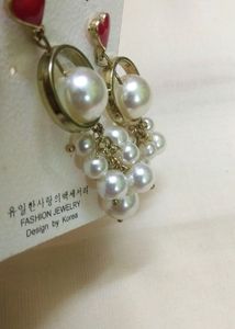 White Pearl earring