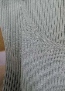 Ribbed Knit Cropped Top