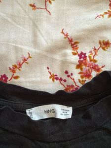 Stylish Black Ruched T-Shirt