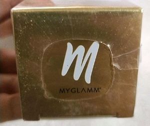 Sealed Pack Myglamm Makeup Setting Spray.