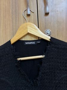Black Textured Vest V-Neck Crop Top