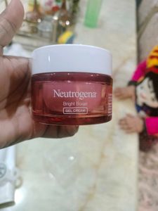 Neutrogena Bright Boost Gel Cream never used