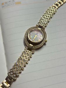 Elegant Gold Watch with Rhinestones