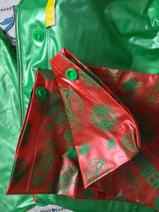 Free Delovery : Bright Green Raincoat size 51cm