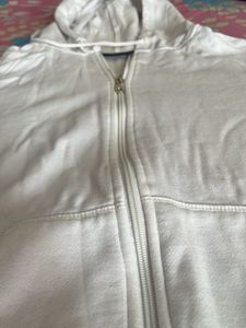 White Hoddie Size L