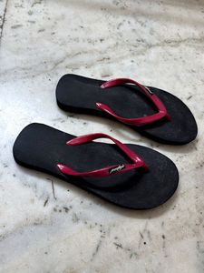 Black &amp; Red Flip-flops