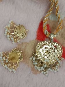 Stunning Heart Pendant Necklace &amp; Earring Set