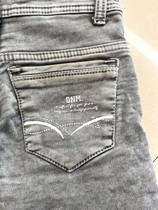 Stylish Grey Distressed Jeans
