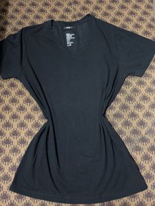 H&M black tee 🫰🏻