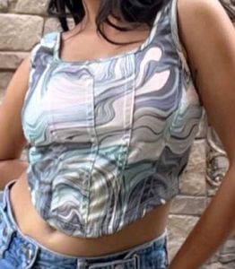 Stylish Swirl Print Cropped Top