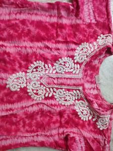 Beautiful Pink Tie-Dye Kurta with White Embroidery