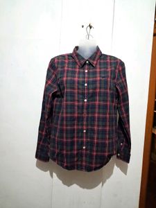 Classic Plaid Button-Up Shirt