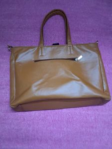 Chic Two-Tone Tote Bag