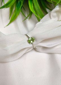 Elegant Oval Peridot Ring