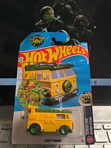 HOTWHEELS PARTY WAGON