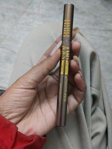 Sky High eye liner