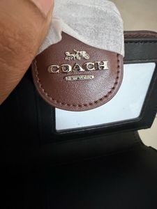 authentic Coach corner zip Wallet