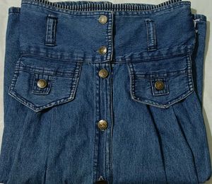 kurtas 2+Jeans Skirt 1+saree with blouse