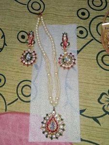 Elegant Pearl Necklace & Earring Set