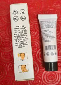 Insight Pore Minimizer Primer makeup