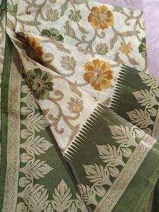 Paper tissue Cream Saree with Floral Priny