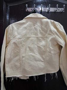 Trendy Cropped Denim Jacket