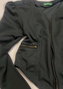 Chic Black Cropped Jacket